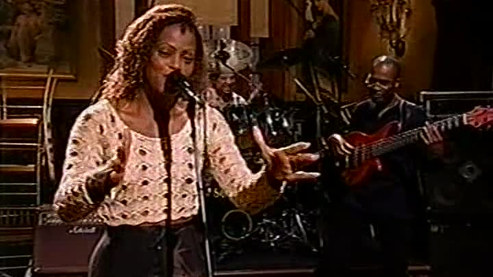 ⁣Saturday Night Live - S20E12 - Bob Newhart, Des'ree