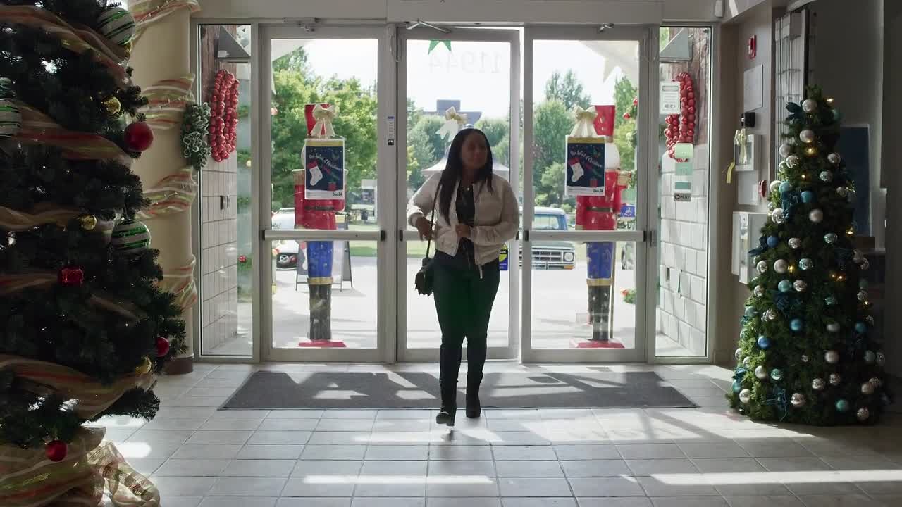 The Christmas Aunt 2020 1080p WEBRip x264 AAC-rivestream org