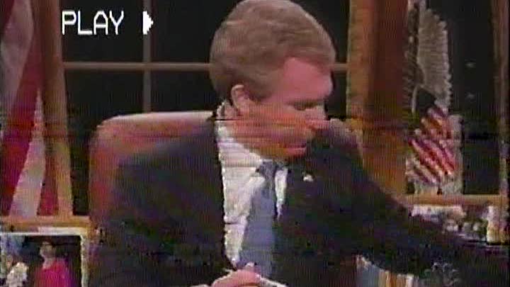 ⁣Saturday Night Live - S28E05 - Nia Vardalos, Eve