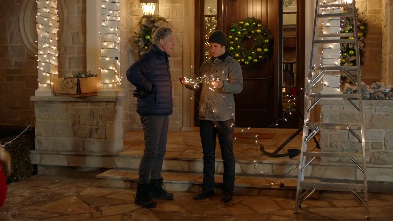 ⁣Loving Christmas 1080p WEBRip x264 AAC-rivestream org