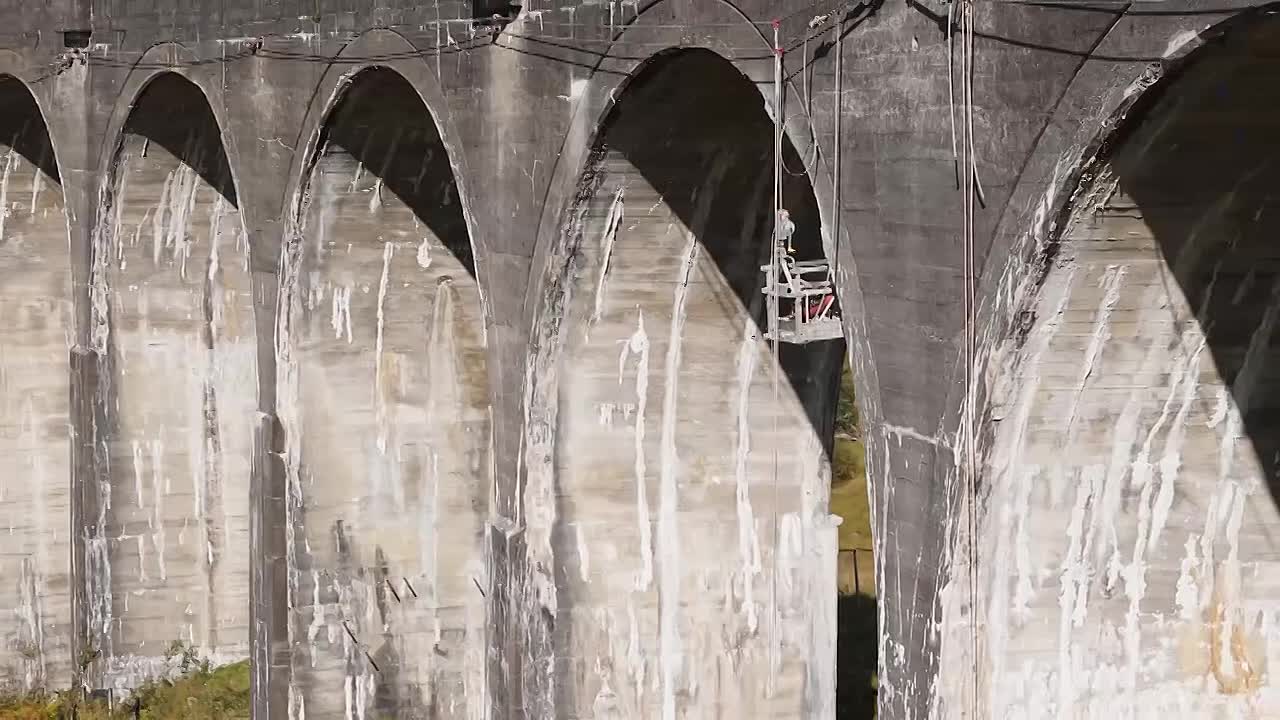 ⁣Great British Train Journeys from Above S01E01