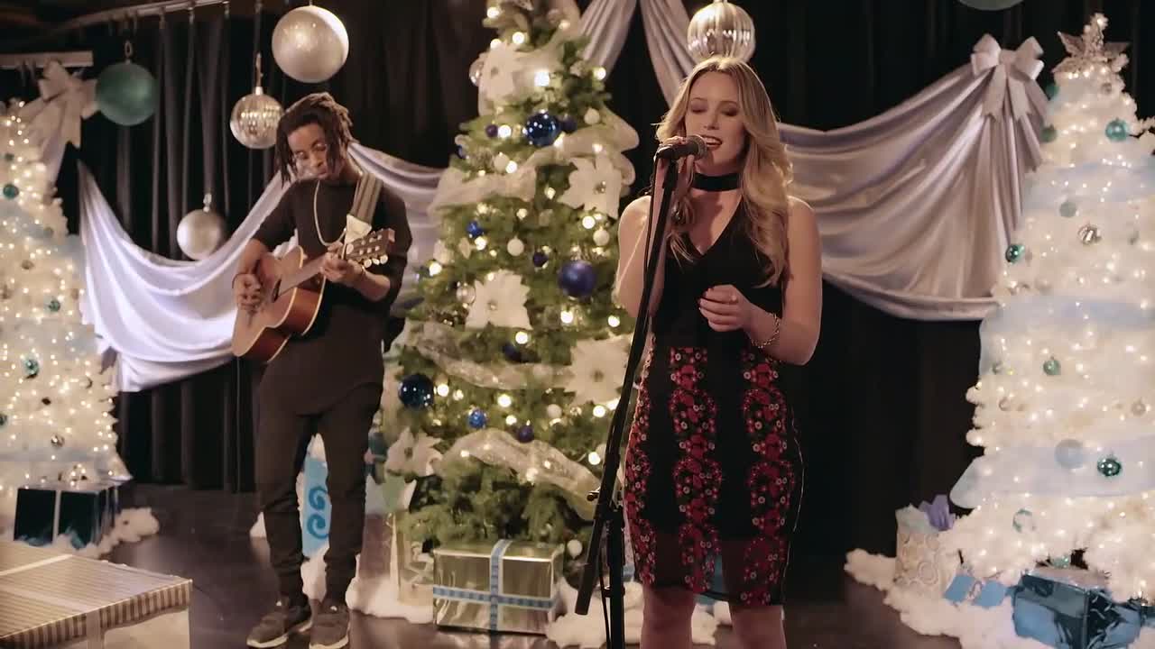 A Very Country Christmas 2017 1080p WEBRip x264 AAC