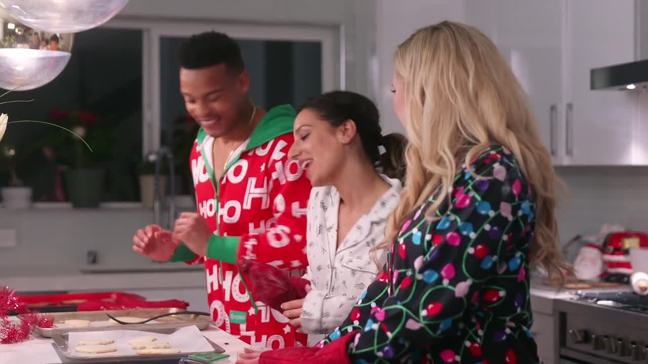 ⁣A Date by Christmas Eve 2019 1080p WEBRip x264 AAC-rivestream org