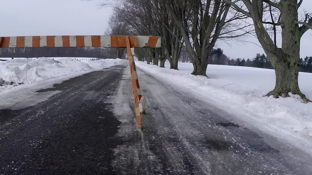 ⁣A Prince For Christmas 2015 1080p WEBRip x264 AAC5 1-