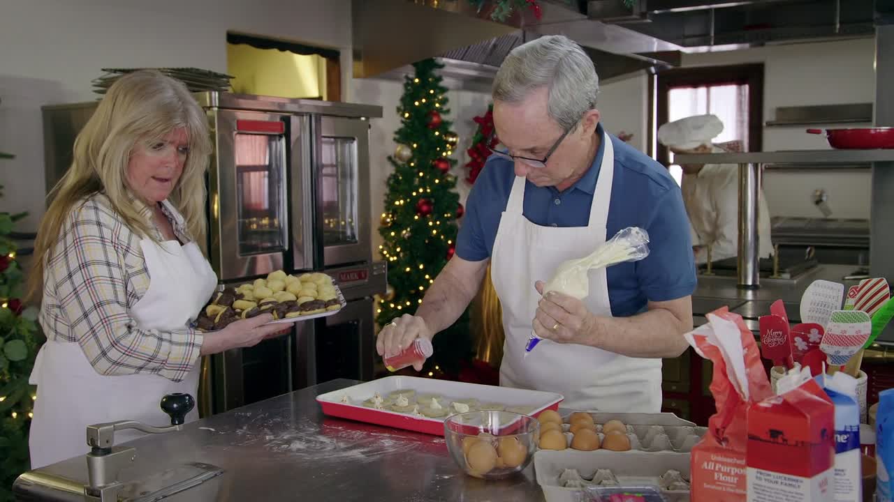 Blending Christmas 2021 1080p WEBRip x264 AAC-