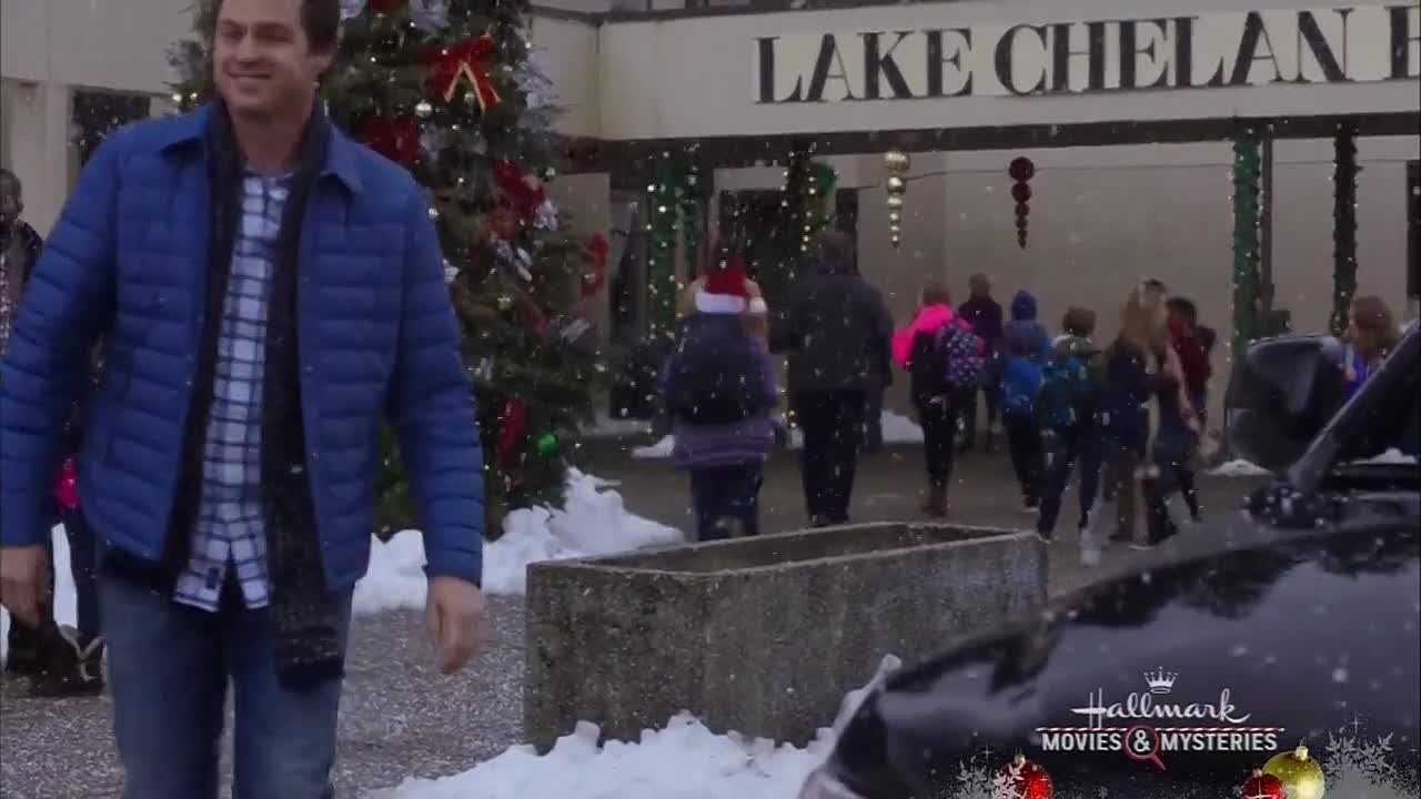 Christmas In The Air 2017 720p WEBRip x264 AAC