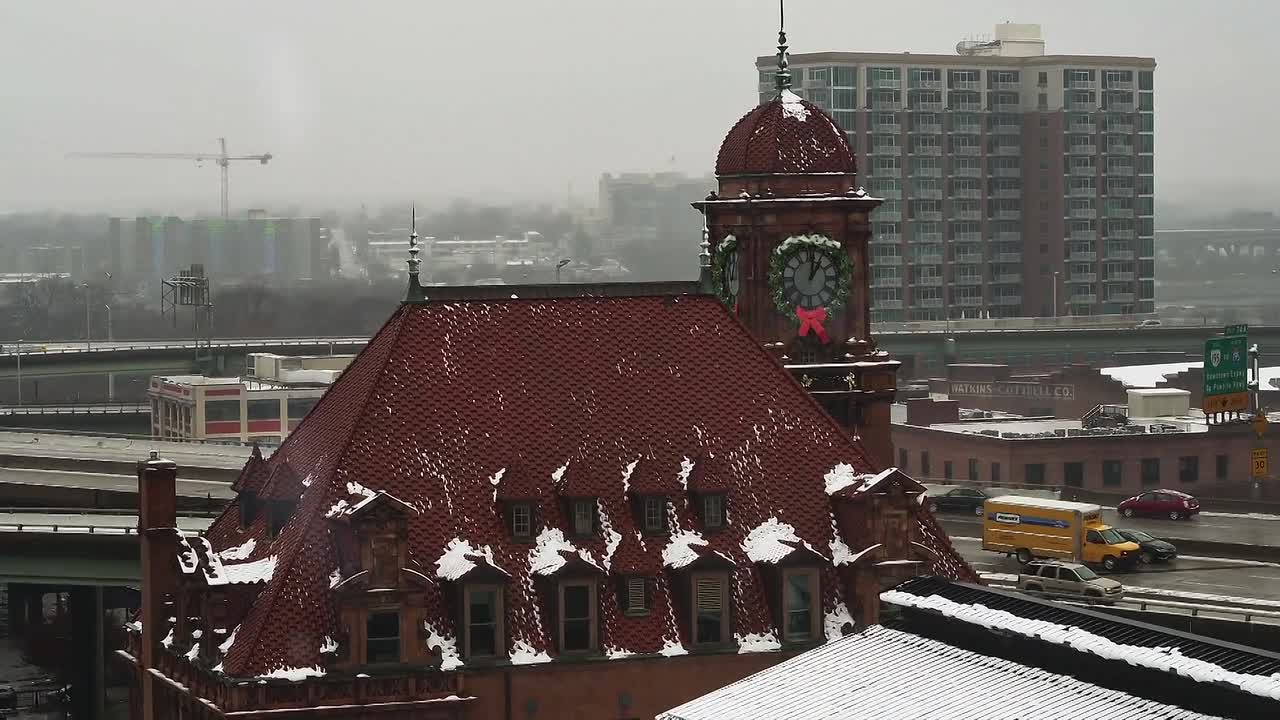 Christmas Wishes and Mistletoe Kisses 2019 1080p WEBRip x264 AAC