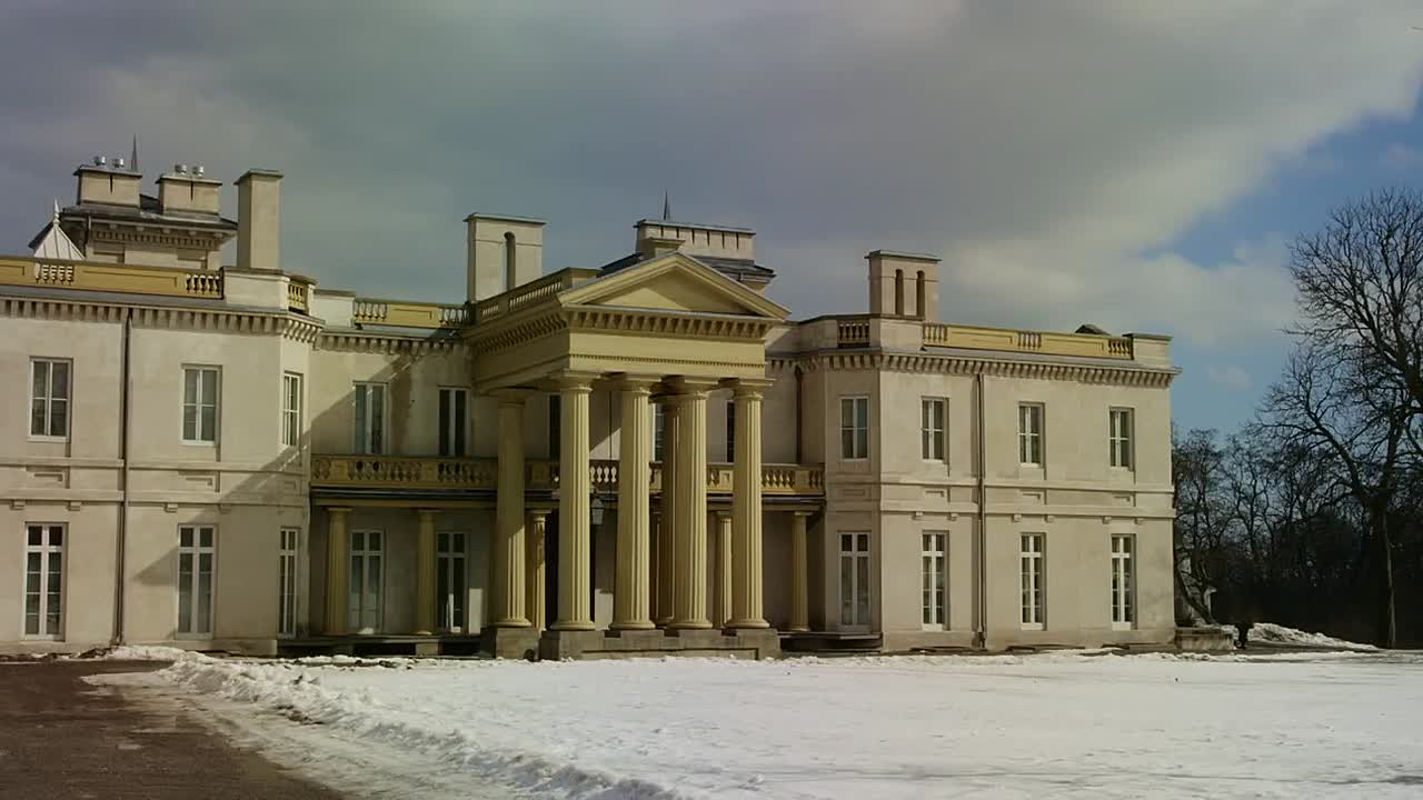 ⁣Christmas With A Prince The Royal Baby 2021 714p WEBRip x264 AAC-rivestream org