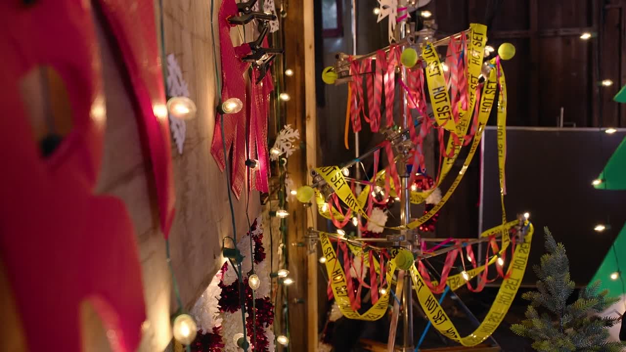 Designing Christmas 2022 1080p WEBRip x264 AAC-