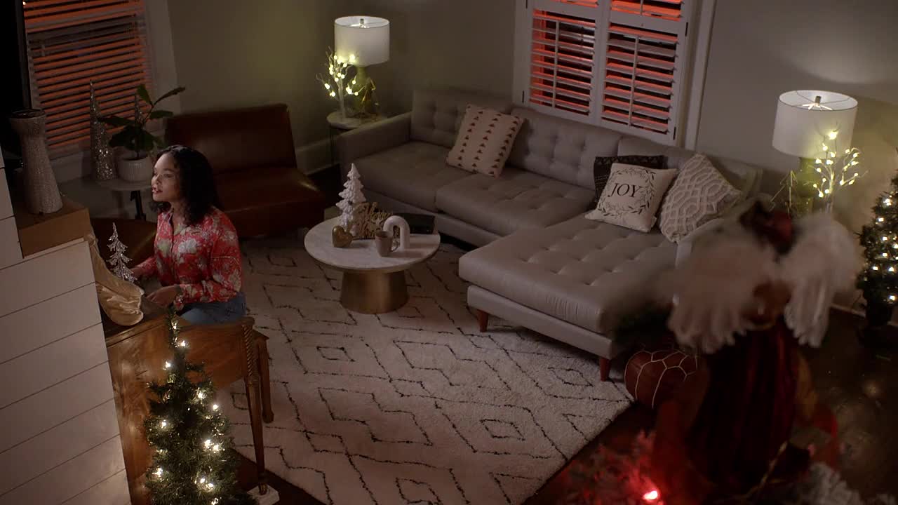 Kirk Franklins A Gospel Christmas 2021 720p WEBRip x264 AAC