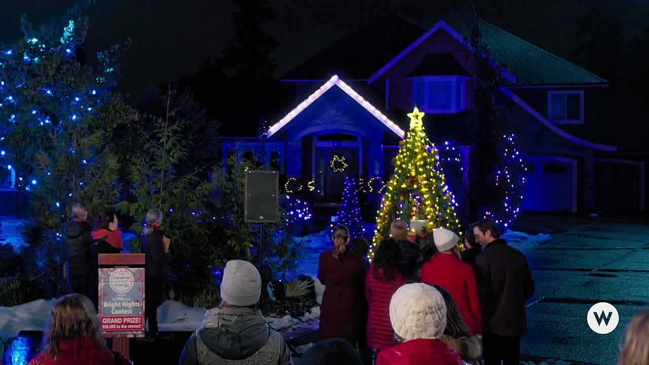 ⁣Making Spirits Bright 2021 714p WEBRip x264 AAC