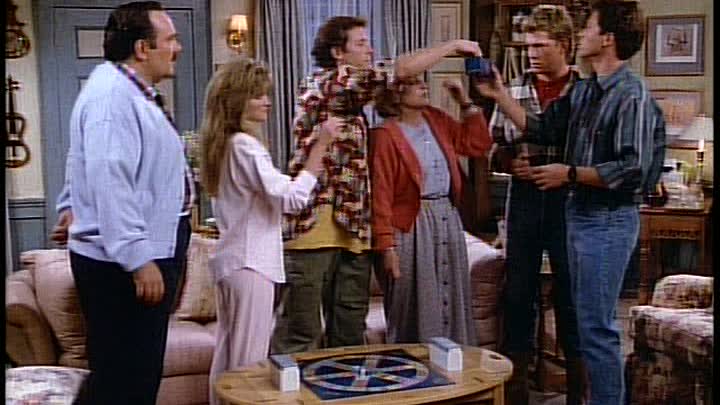 ⁣S02E04 - Sports and Leisure