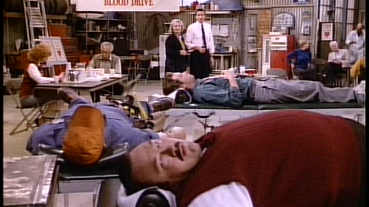 ⁣S02E08 - High Anxiety