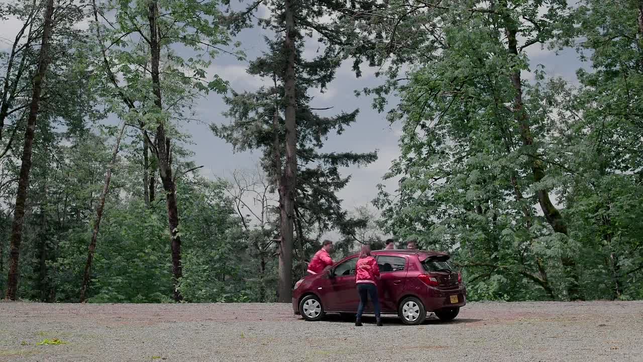 ⁣Jingle Bell Run 2024 1080p WEBRip x264 AAC-rivestream org