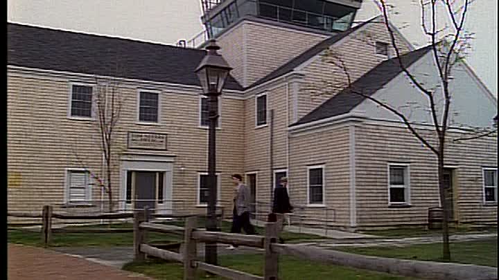 ⁣S06E20 - Portrait of the Con Artist as a Young Man