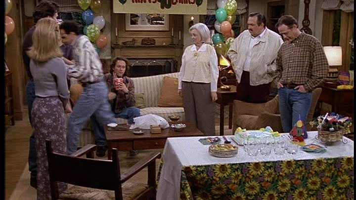 ⁣S07E21 - What About Larry