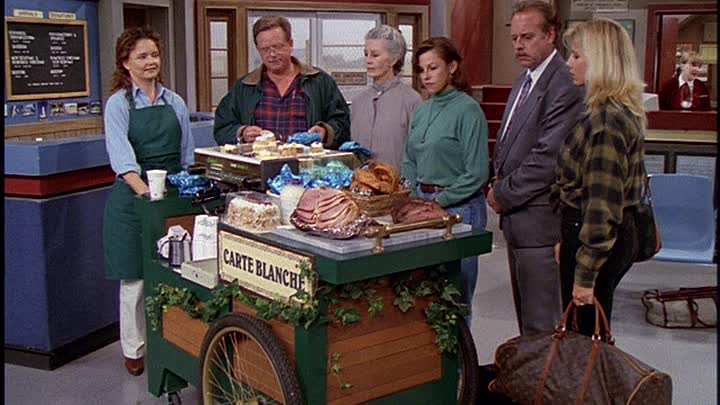 ⁣S08E05 - Too Beautiful for You