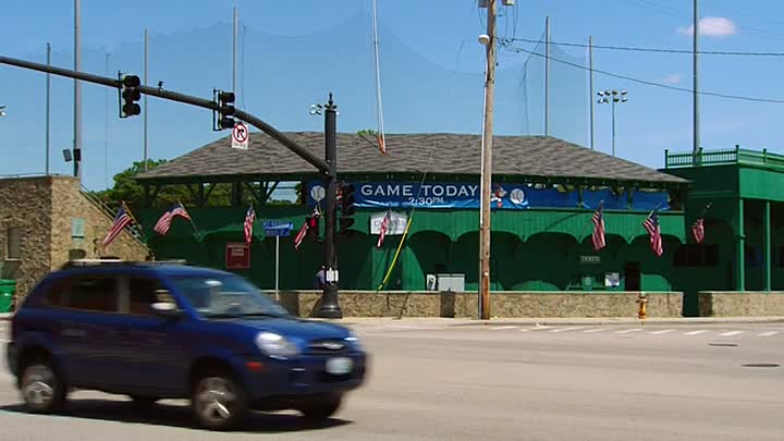 ⁣Will and Grace S11E15 HDTV x264-SVA