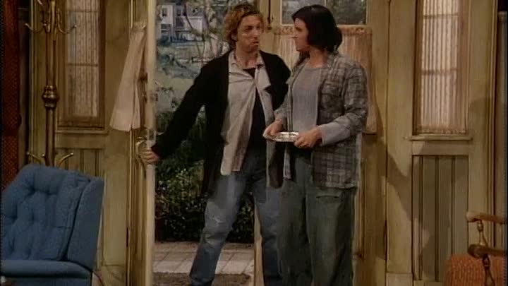 ⁣S03E04 - Miss Stephanie