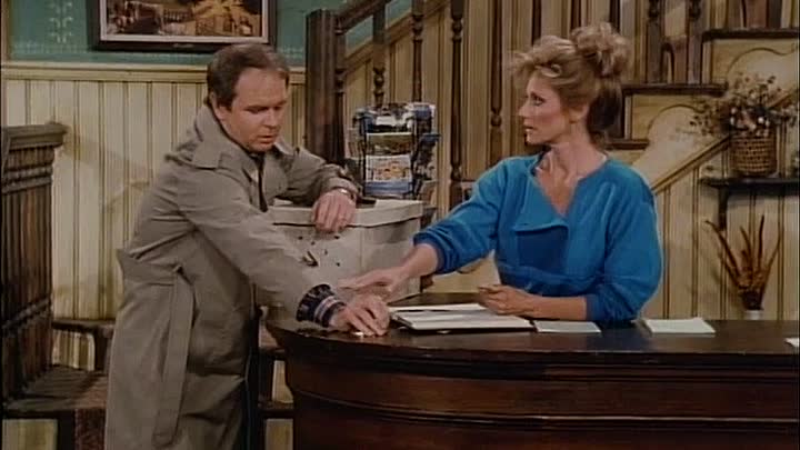 ⁣S03E06 - Tickets, Please