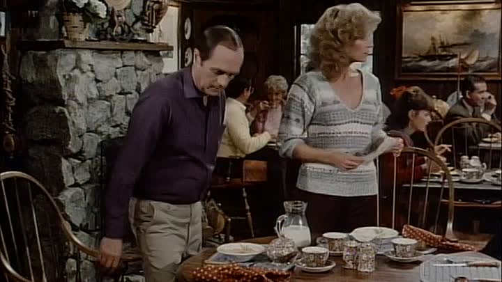 ⁣S03E11 - Pillow Fight