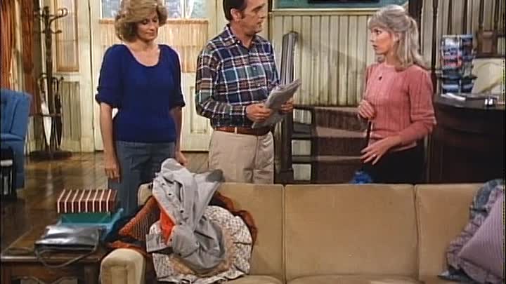 ⁣S02E04 - The Stratford Wives