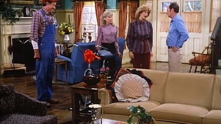 S02E09 - The Looks of Love