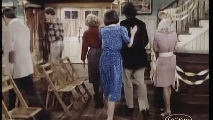 ⁣S02E17 - Kirk Ties One On [tvrip]