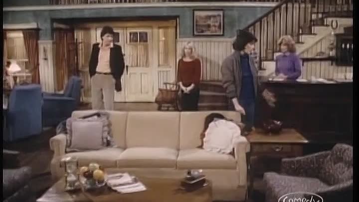 ⁣S02E19 - Leave It to the Beavers [tvrip]