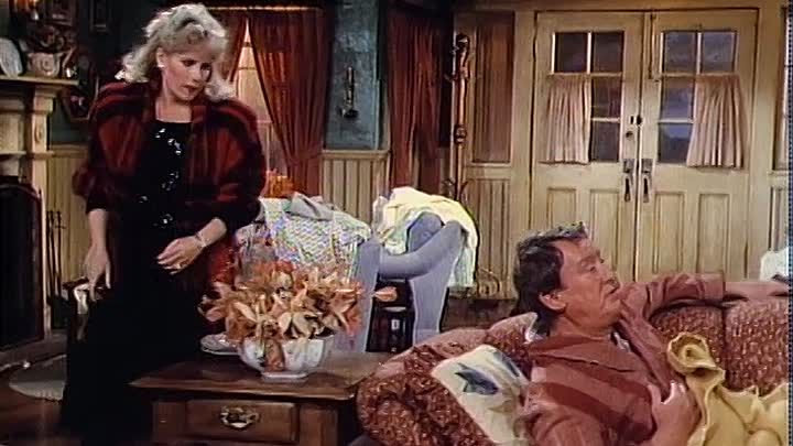 ⁣S04E14 - Stephanie Nightingale