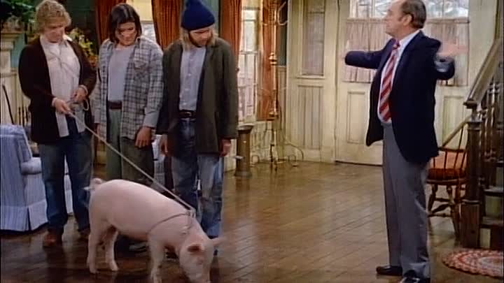 ⁣S05E01 - Co-Hostess Twinkie