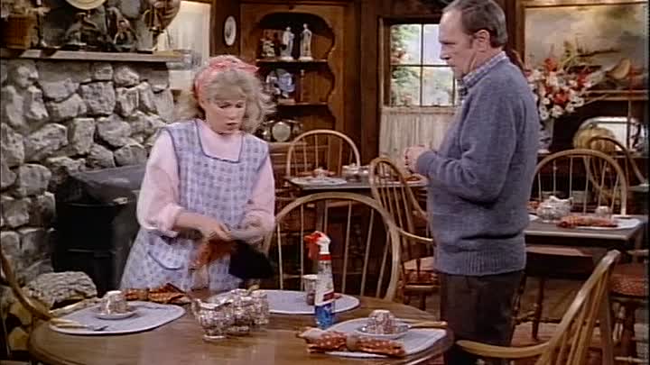 ⁣S05E06 - Desperately Desiring Susan (2)