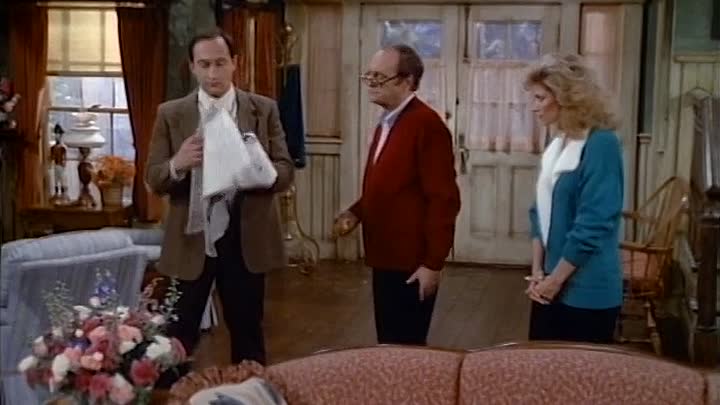 ⁣S06E12 - Support Your Local Shifflet