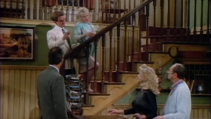 ⁣S07E22 - Malling in Love Again