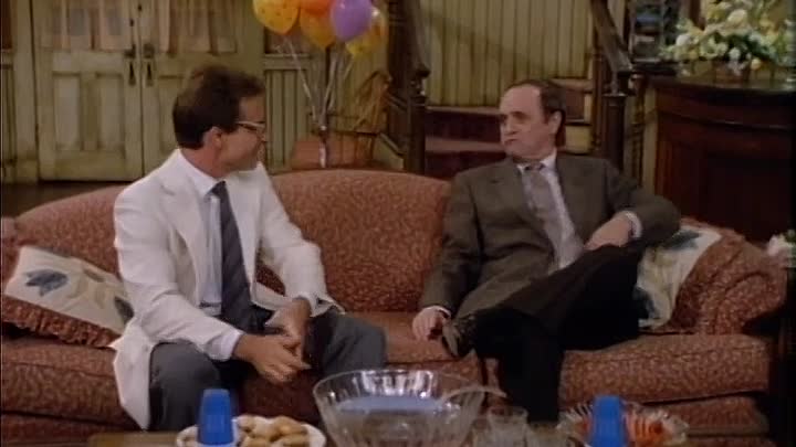 ⁣S08E03 - Poetry and Pastries