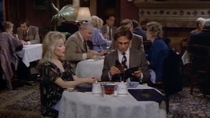 ⁣S07E12 - Cupcake on My Back