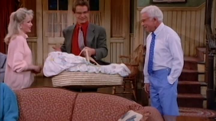 ⁣S08E22 - Father Goose