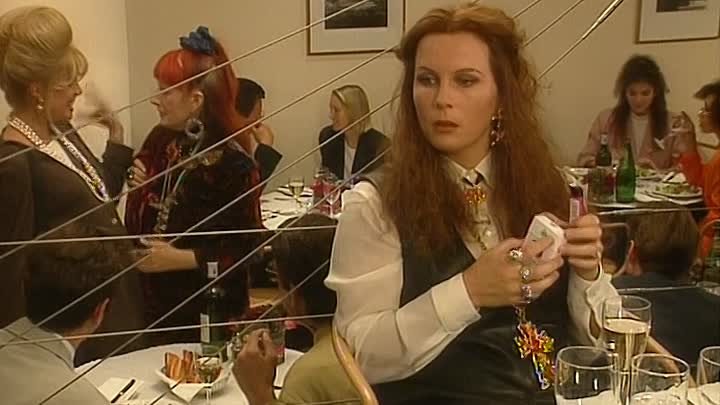 ⁣Absolutely Fabulous S02E04 - New Best Friend