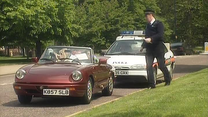 ⁣Absolutely Fabulous S02E05 - Poor