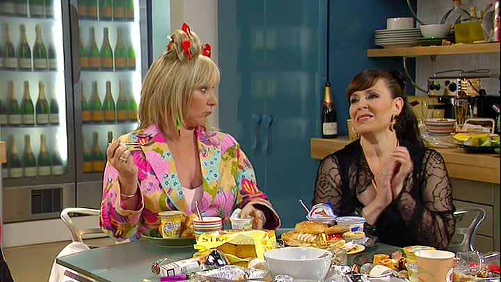 ⁣Absolutely Fabulous S05E01 - Cleanin