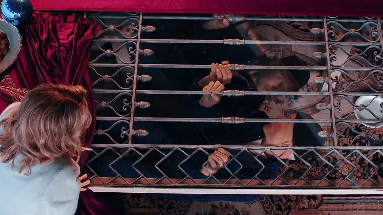 ⁣Holiday Twist 2023 1080p WEBRip x264 AAC5 1-