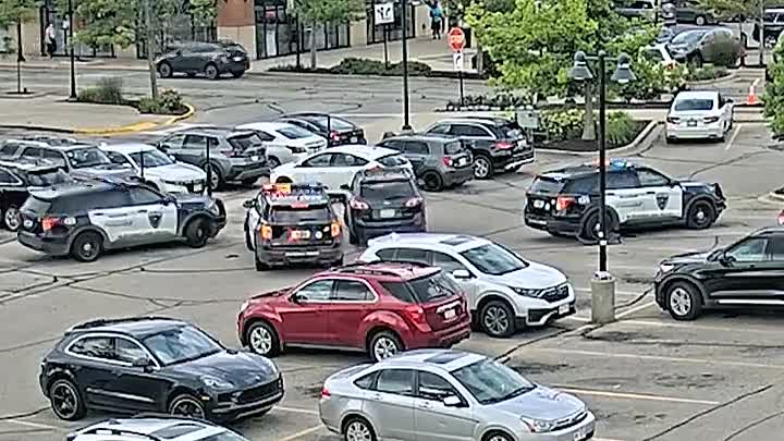 ⁣Fugitives Caught on Tape S02E05