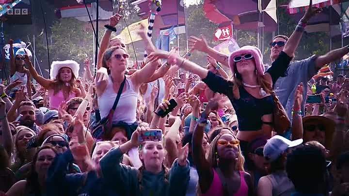 Girlbands Forever S01E03