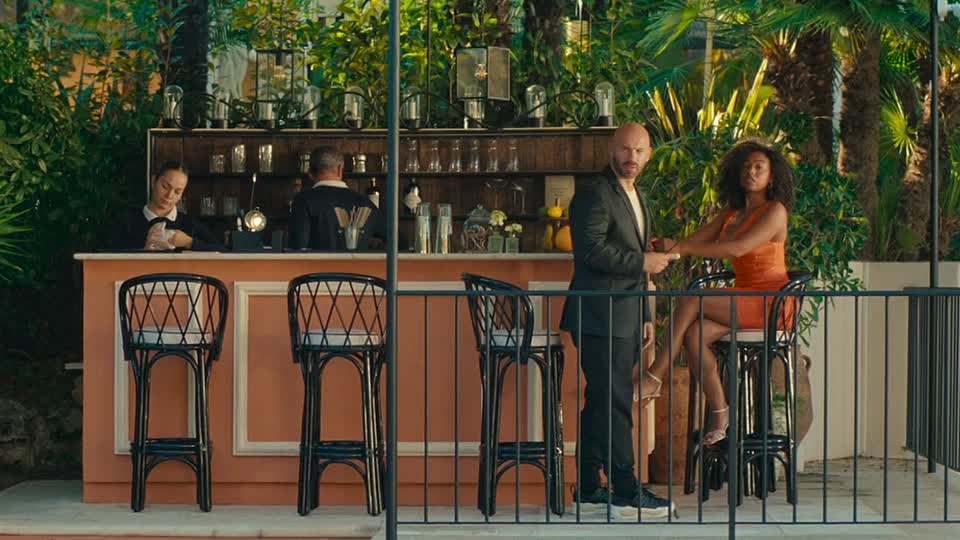 ⁣Comme des Riches 2025 FRENCH 720p WEB-DL H264-Slay3R