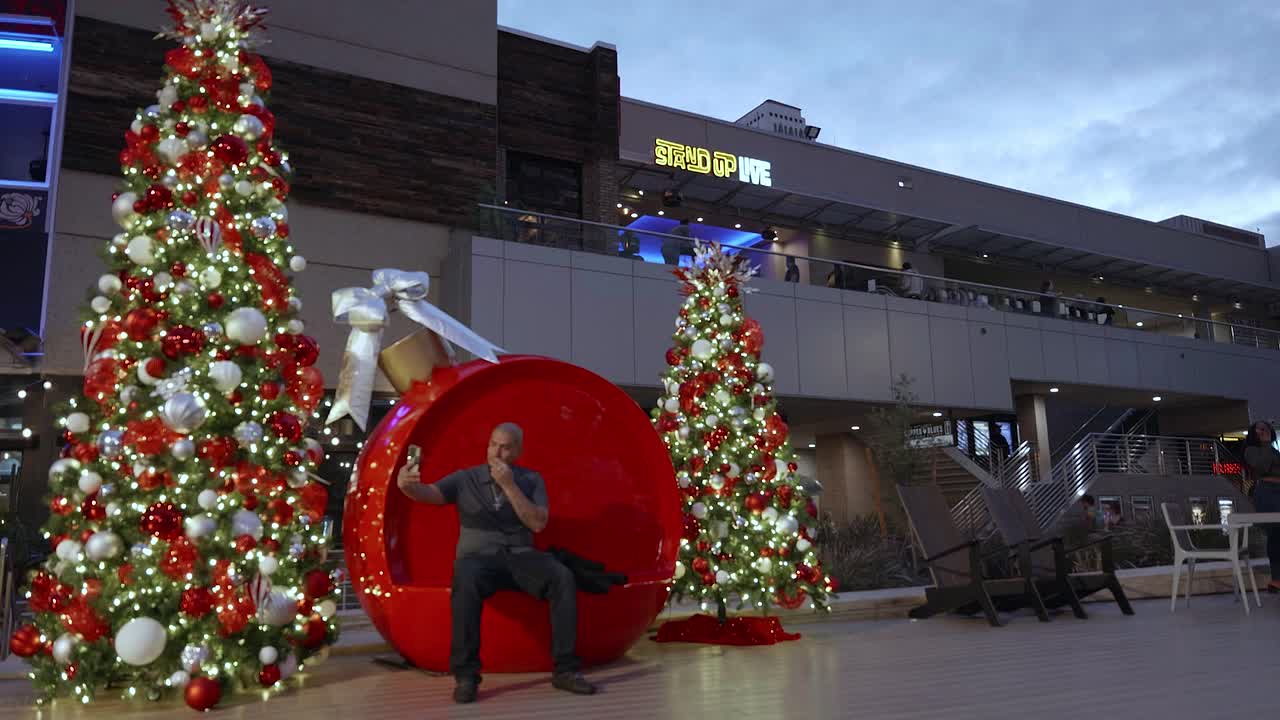 ⁣Mamdani Makes Trump Melt (1080p_24fps_H264-128kbit_AAC)