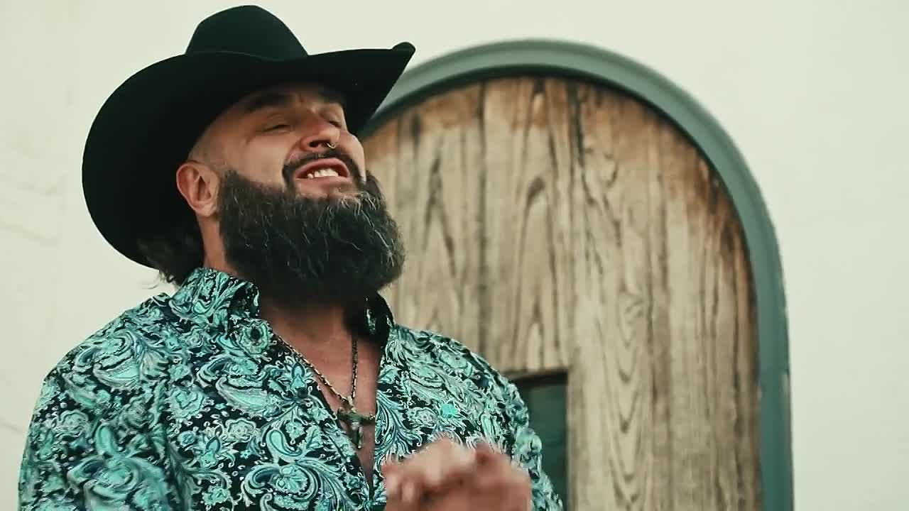 Everything on the Menu with Braun Strowman S01E01