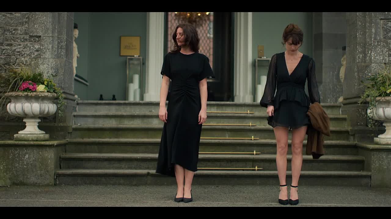 The Walsh Sisters S01E06