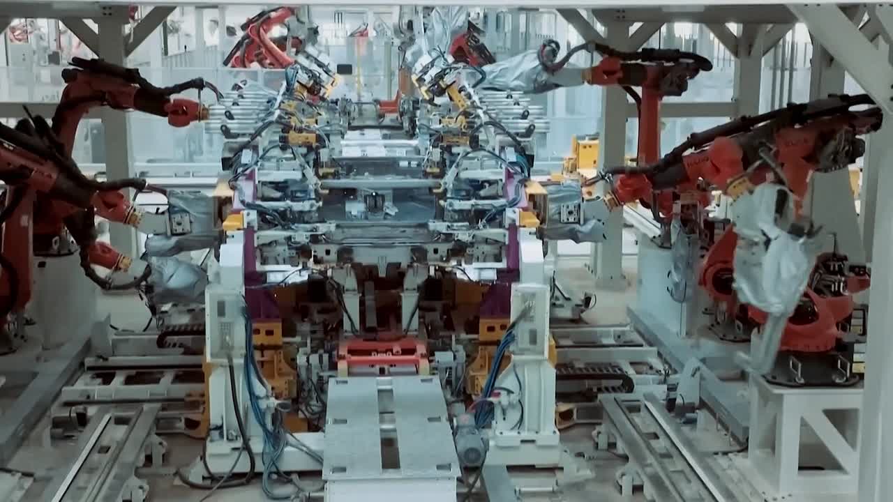 ⁣Panorama -Britain And China Following The Money