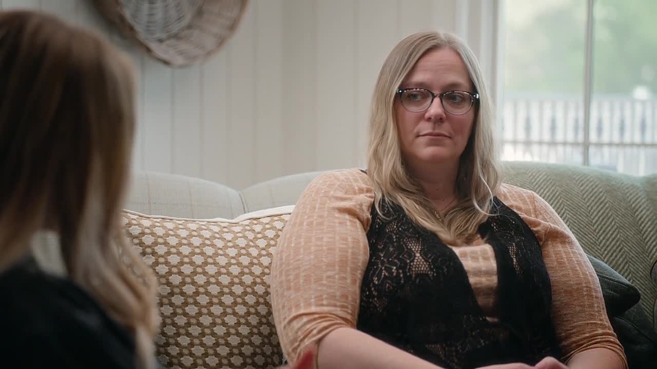 ⁣Surviving Mormonism with Heather Gay S01E03