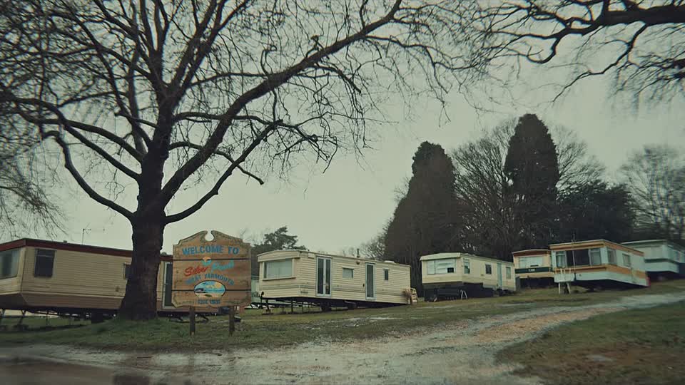 Changing Ends S02E05 -Better the Neville You Know